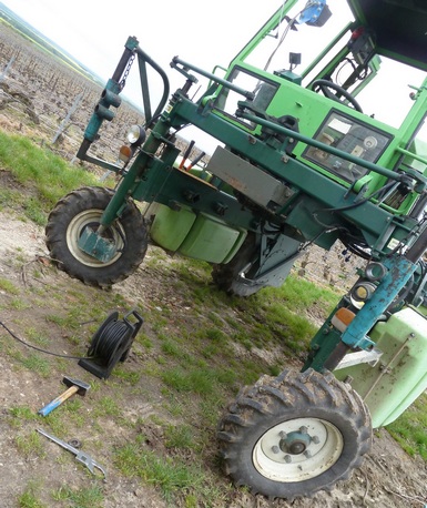 la grosse panne dans les vignes - the big breakdown in the vineyards-Champagne